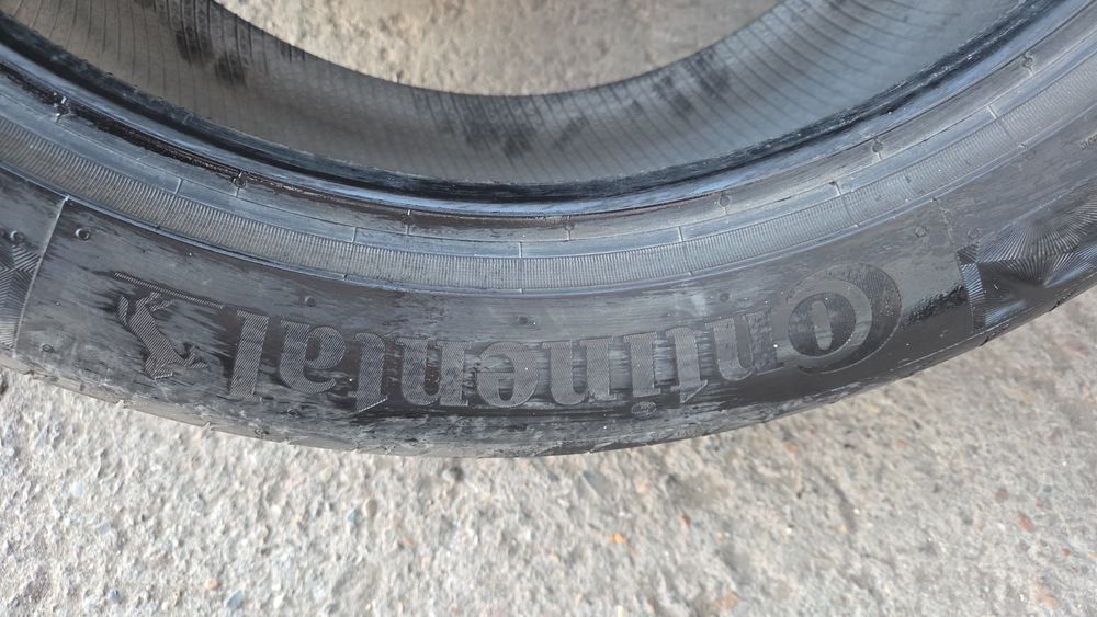 Две шины континенталь