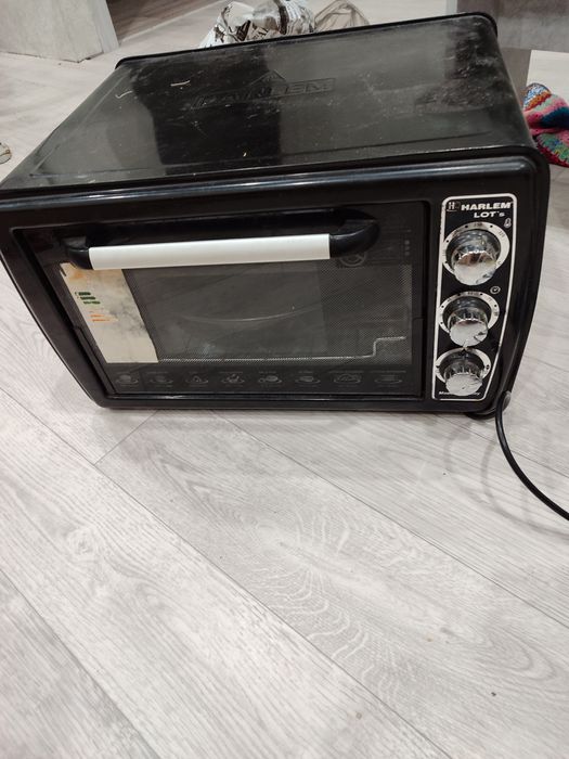 Продам духовку .