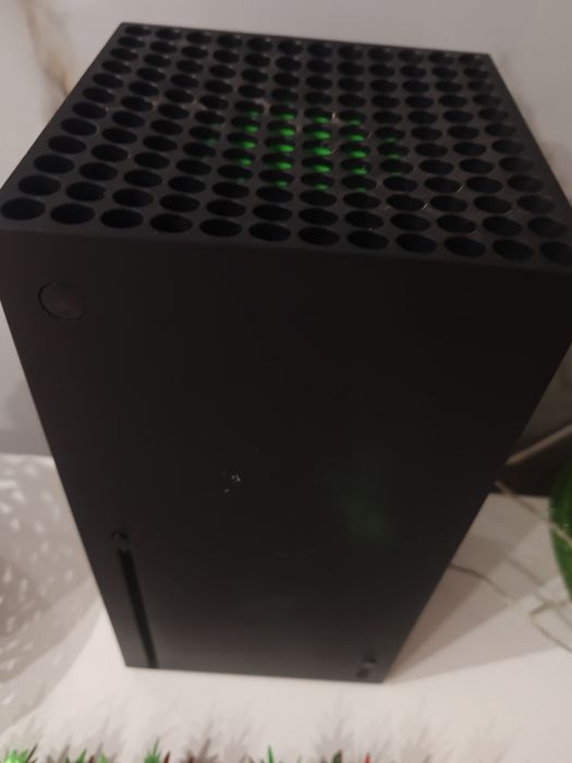 Продаю Xbox series X 1тб