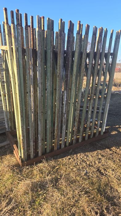 Vand diferite  modele de schela și popi