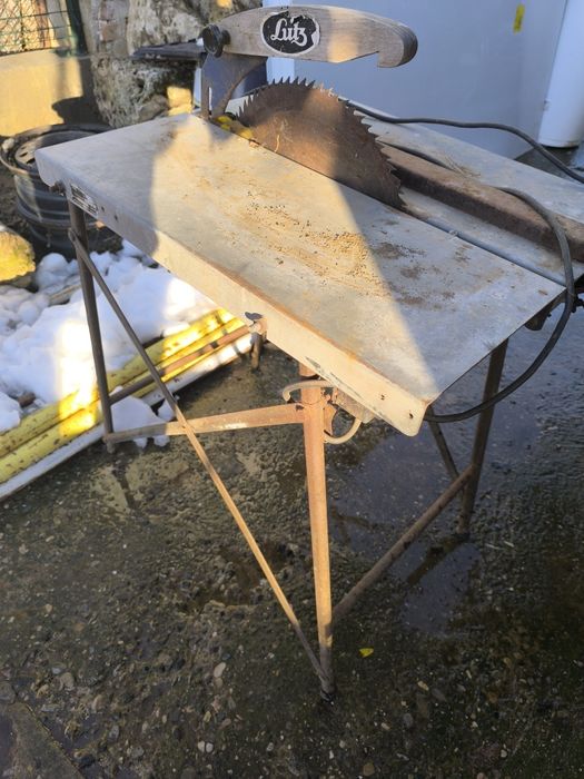 Циркуляр за дърва