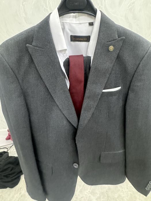 Костюм почти новый