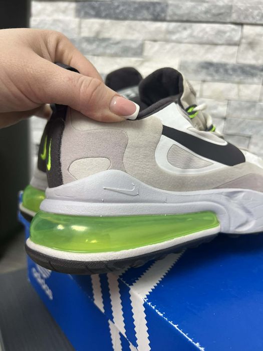 Nike Air Max 270 React.