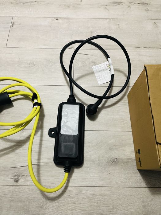 Оригинално зарядно за BMW електрически автомобил