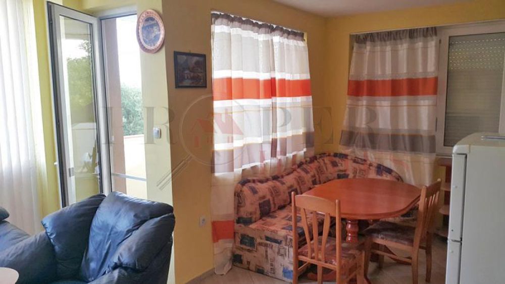 Дава се под наем Тристаен апартамент в Велико Търново, Акация - 80 кв.м за 357 € - Снимка #7