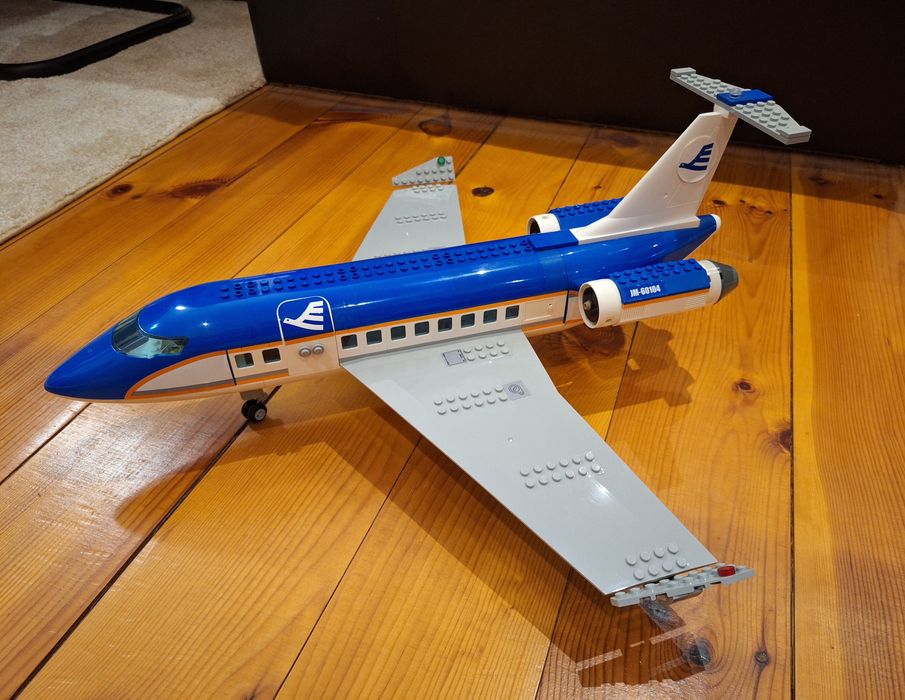 Конструктор LEGO City Airport: пътнически терминал (60104)