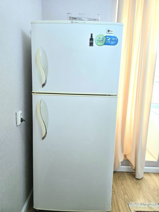 Холодильник LG оригинал