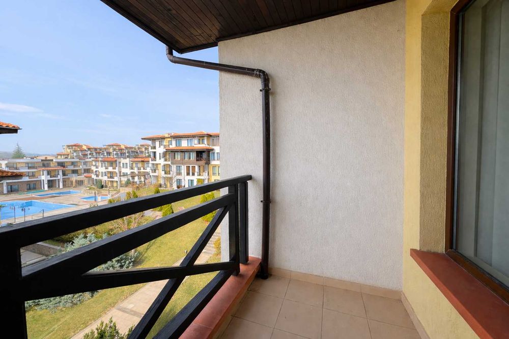 Продава се Тристаен апартамент в Черноморец - 85 кв.м за 780 €/кв.м - Снимка #10