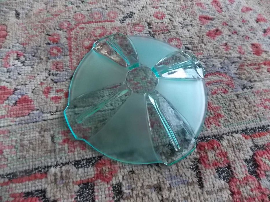 set sticla ptr tort si set boluri cristal  = 70 lei/230 lei