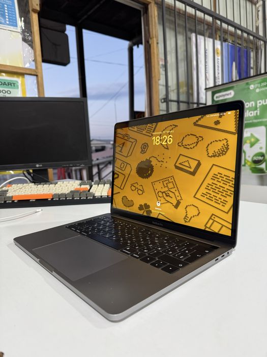 Macbook Pro 256GB Space Gray i5