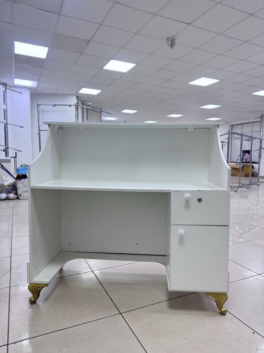 Стол администрация, ресепшн