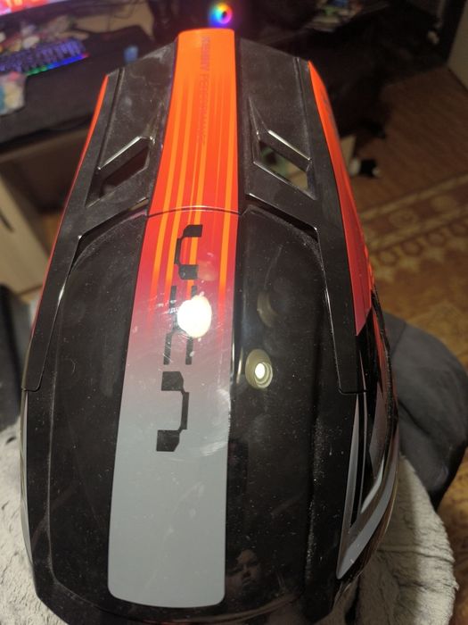 Чисто нова Каска kenny