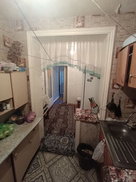 Срочно продаётся 2х комнатная квартира 2 этаж Вокзал середина