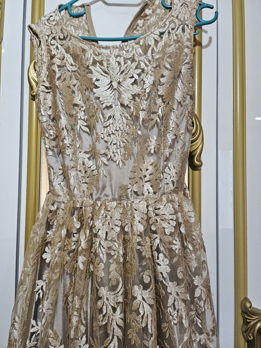 Дамска официална рокля