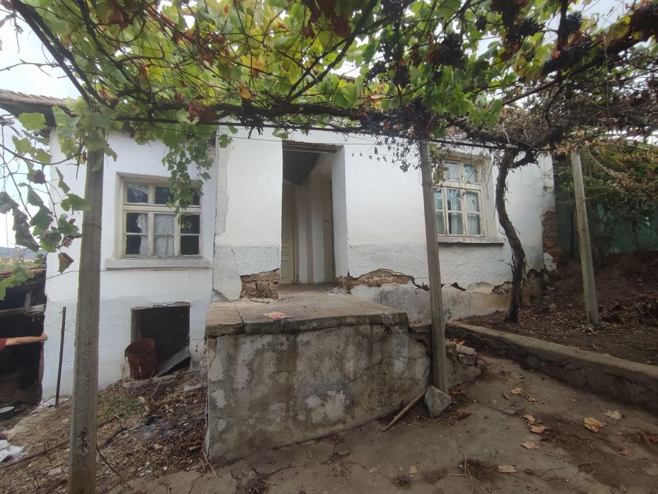 Продава се Къща в с. Отец Паисиево, Област Пловдив - 40 кв.м за 255 €/кв.м - Снимка #1