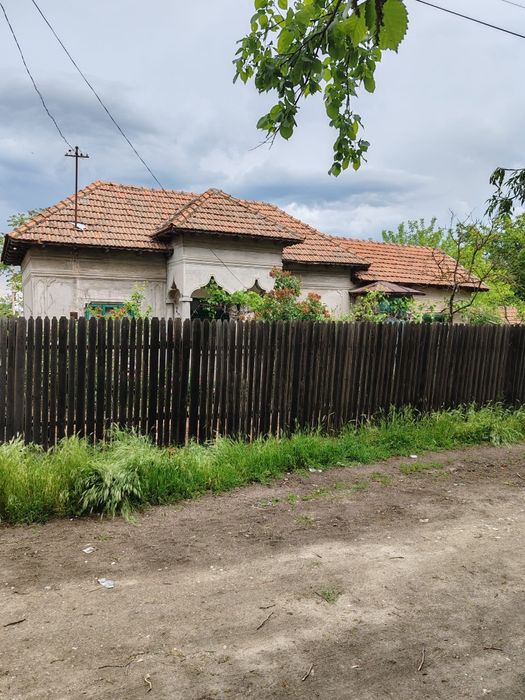 Casa bătrânesca com Beiu