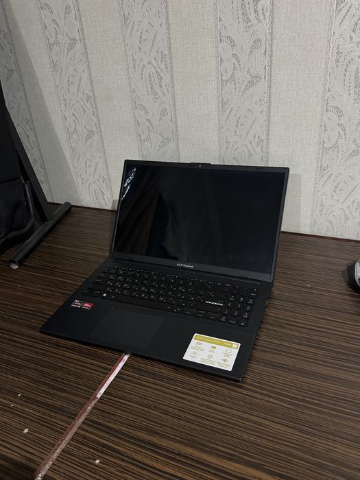 Asus vivobook go15 o led