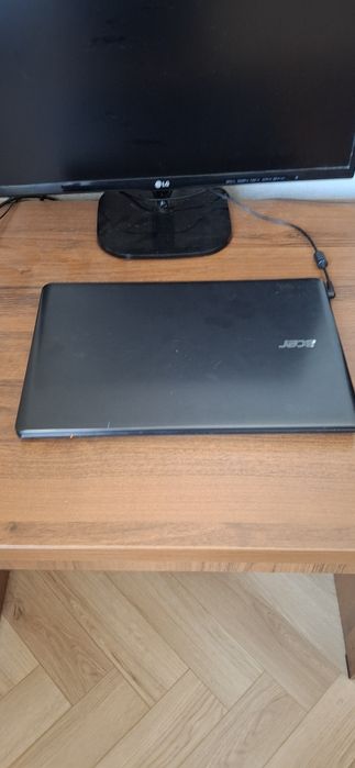 Ноутбук Acer Aspire e1