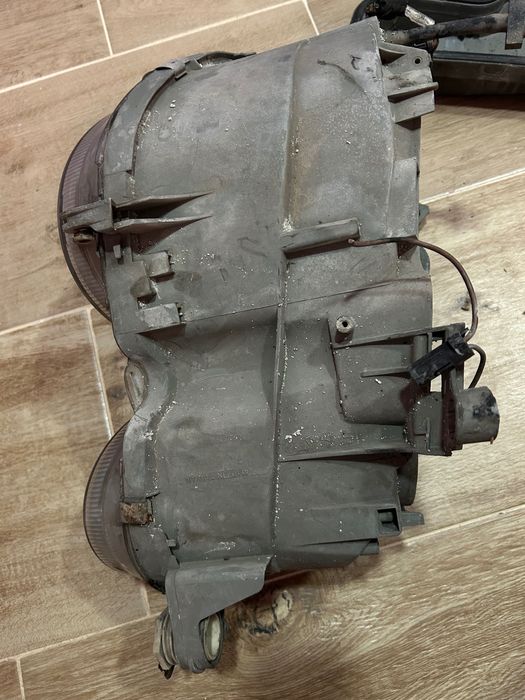 Ляв чифт фарове Mercedes W210, E Class 1998