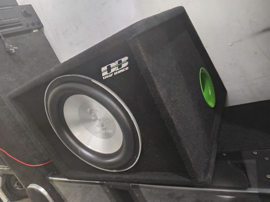 Subwoofer auto activ deaf bonce difuzor ground zero 800 w rms bass audio masina amplificat