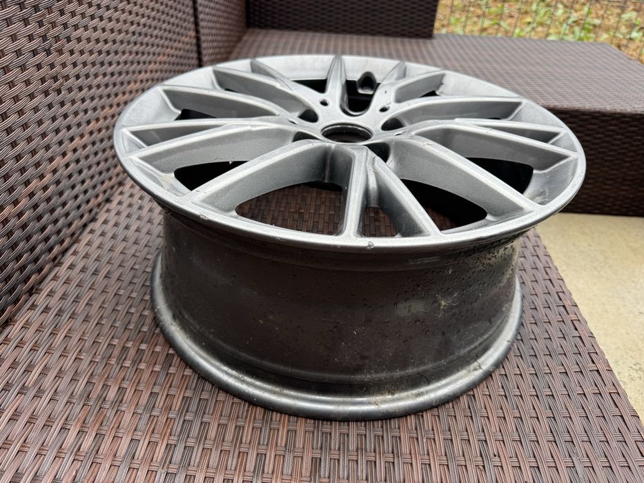 Vand JANTE  bmw seria1 r17 noi noute