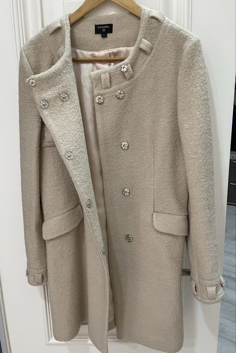 Новое Бежевое пальто Chanel