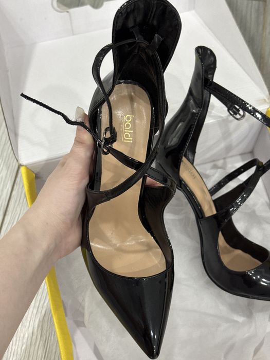 Туфли лаковые черные