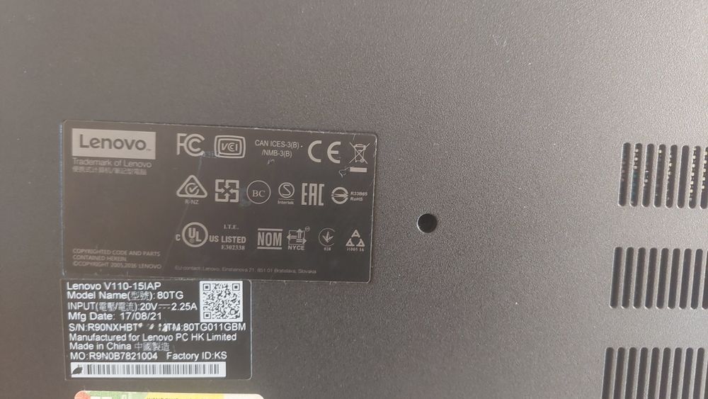 Лаптоп Lenovo V110