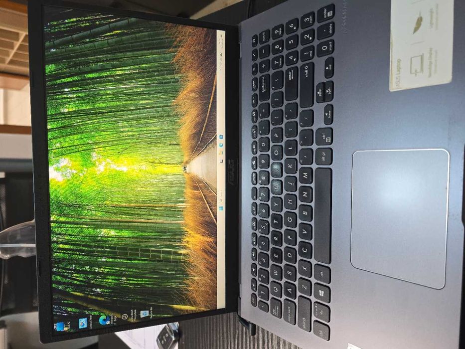 Laptop ASUS VivoBook 15 | Intel i3 Gen 10 | Ultra-Portabil | Design Elegant | SSD 256 Gb