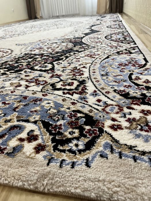 Продам ковер размером 3/6.