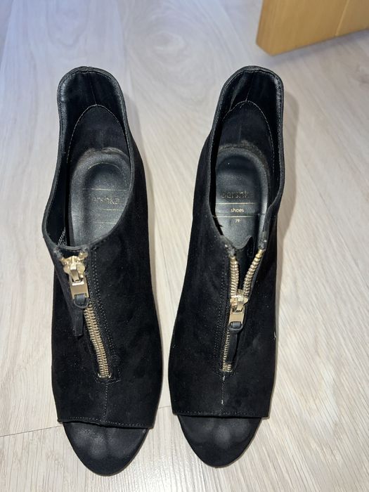 Продам ботильоны 40 р