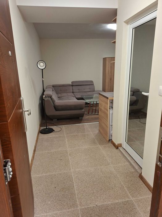 Давам под наем едностаен 45 кв.м. 400 €, кв. Витоша