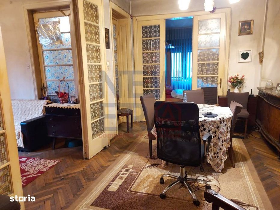 Proprietate deosebita intr-o casa interbelica, de vanzare in zona Unir