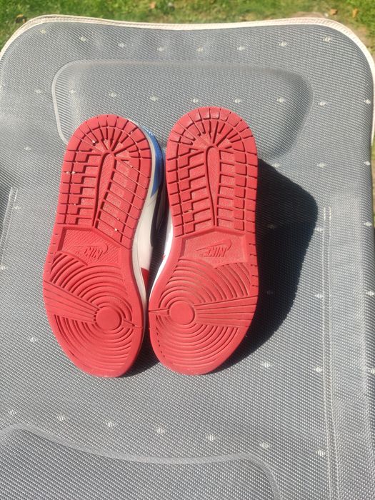 Se vinde Nike Air Jordan 1 Hugh Fearless nr.39 24.5cm