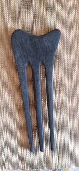 Ac pentru par sculptat in corn