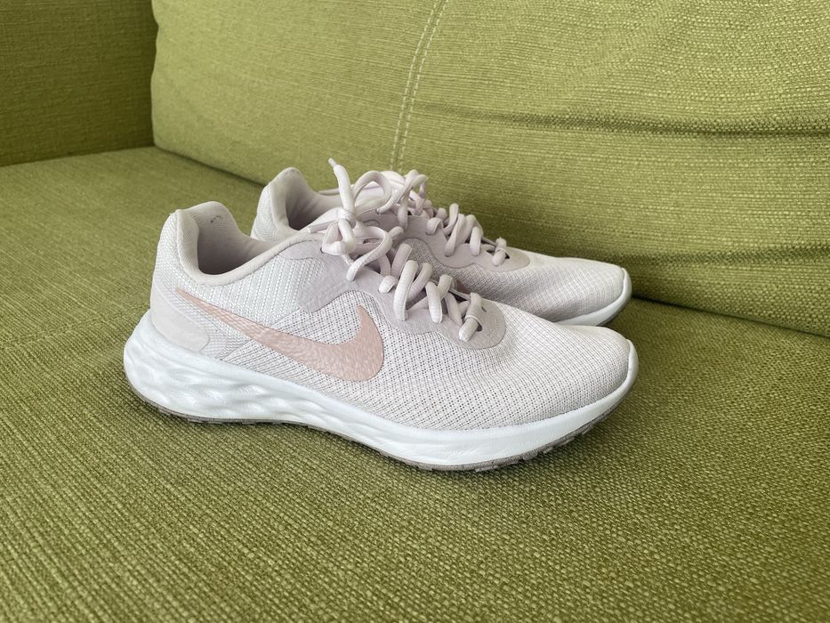 Nike revolution 6 Next Nature маратонки 37.5