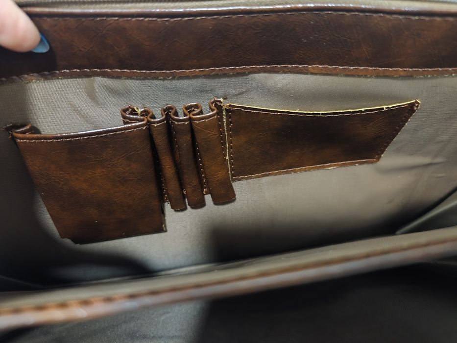 Кожена чанта за документи