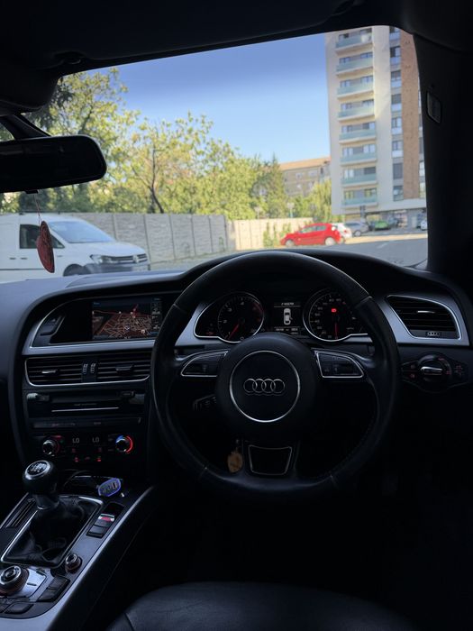 Dezmembrez Audi A5 2.0tdi CGLC manual 6+1