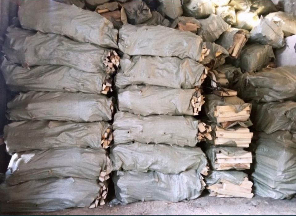 Дрова в мешках, колотые!