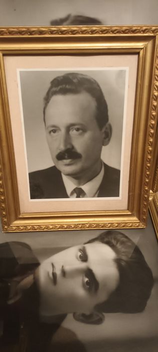 Картини с рамки и снимки с рамки от 1960г,стъкла и гръб