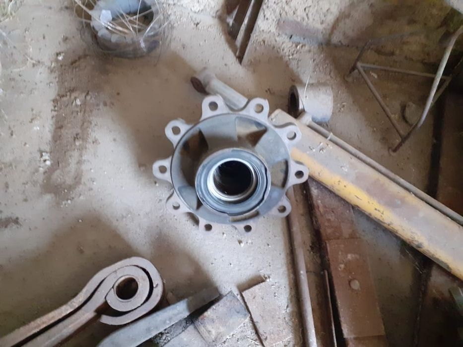 Продам ступицу на полуприцеп фуры.