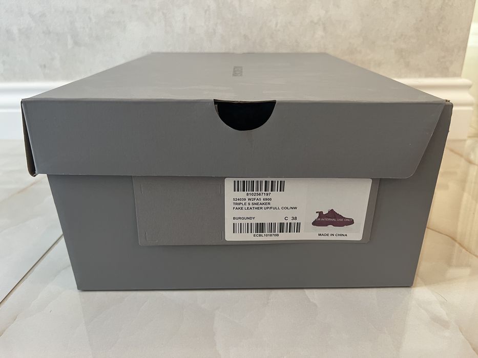Balenciaga 38 номер Triple S sneakers  носени два пъти закупени от