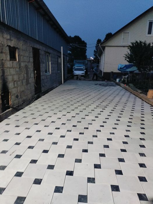 Укладка брусчатка бардюры