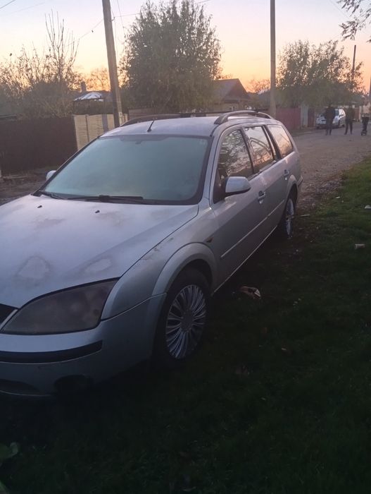 Vând schimb Ford an 2002 motor 2 dizel