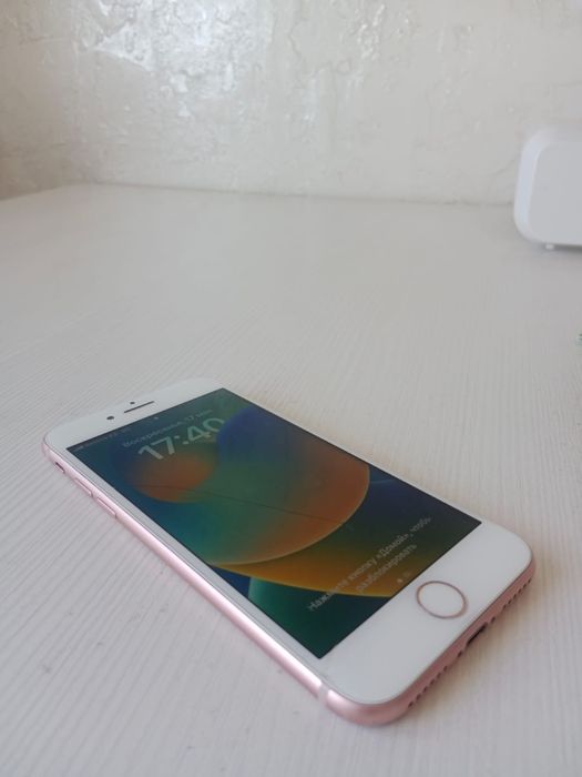 iPhone 8 64GB Gold. Без ремонтов.
