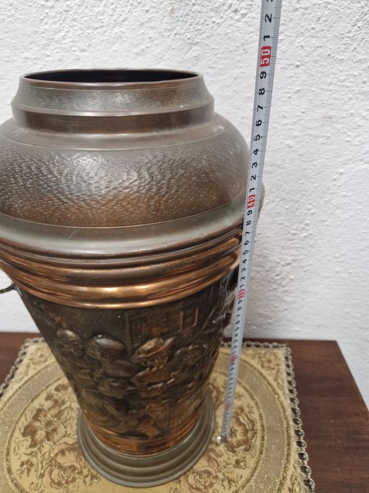 Меден кош ваза за сухи цветя