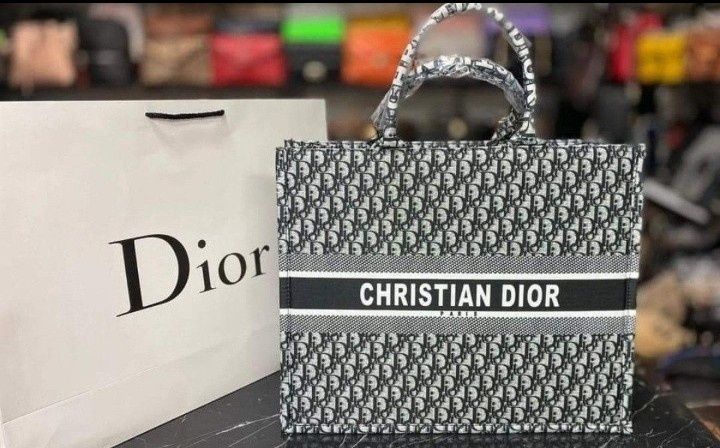 Set geanta și palarie(diverse nuanțe),material textil,saculet, etichet