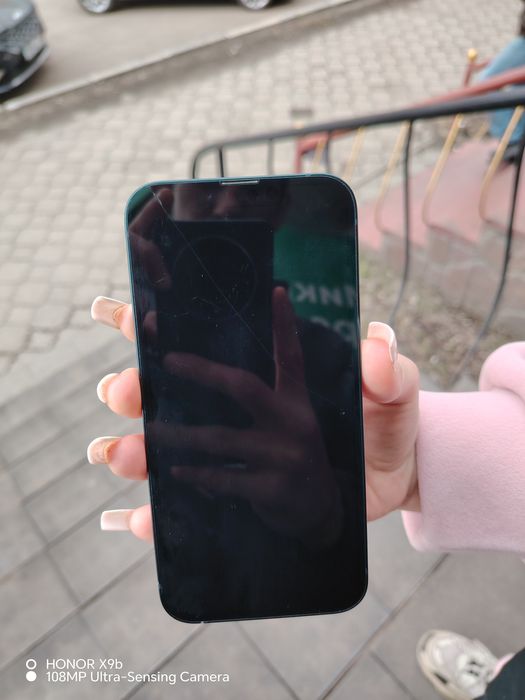 Продам айфон 13 на 128гб