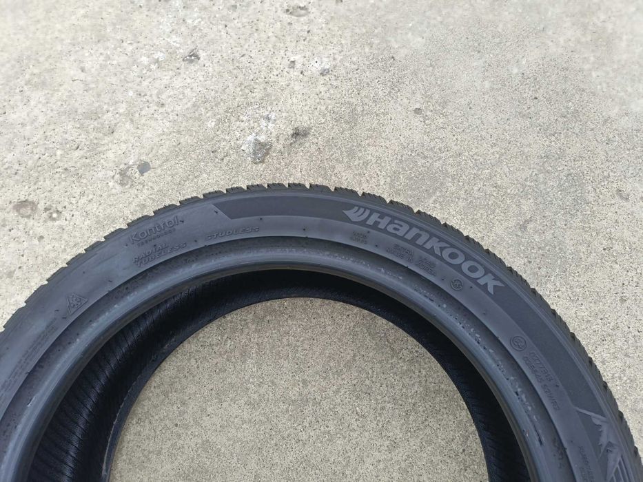 O anvelopa iarna 225 45 18 hankook I*cept evo 2 profil de 7,5 mm