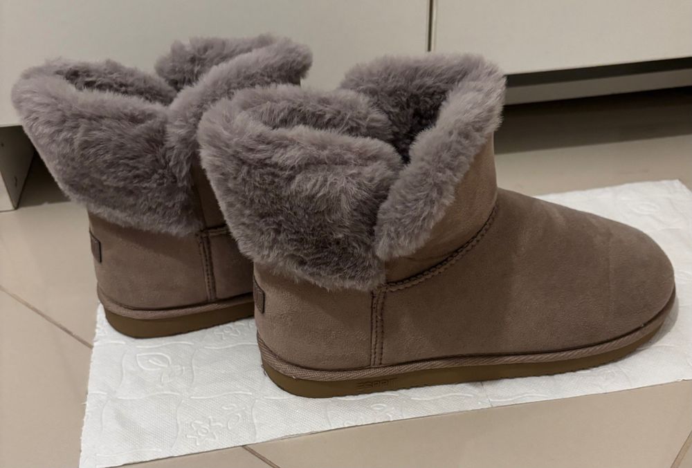 Стилни нови зимни обувки